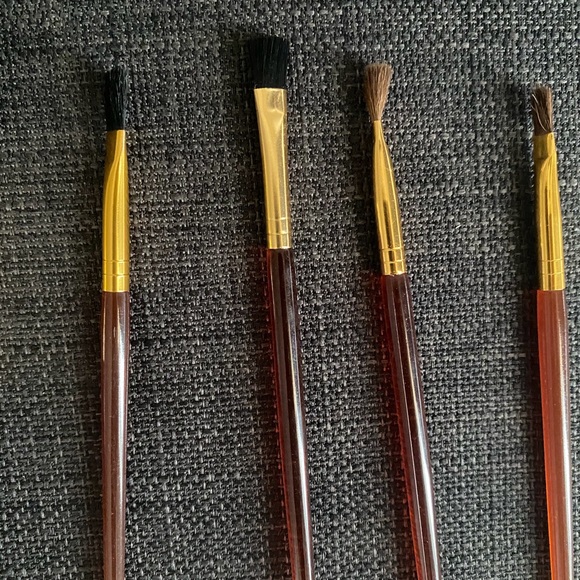 Set of 7 NEW Makeup Brushes - Picture 3 of 4